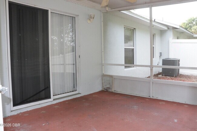 Building Photo - 1061 Oak Forest Cir