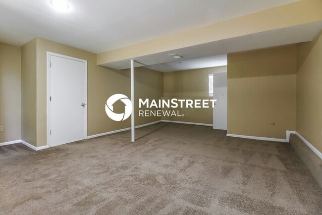Building Photo - 3 Bedroom Pet-Friendly Home in Kansas City, MO with Main Street Renewal