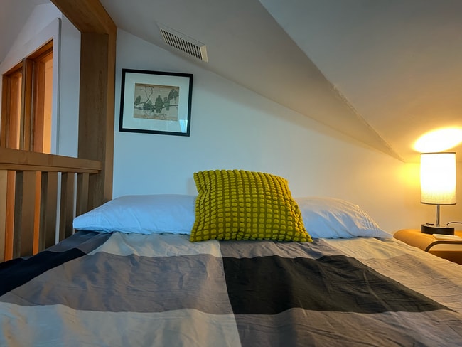 The Nest loft with double bed - 1304 Lakeside Ave S