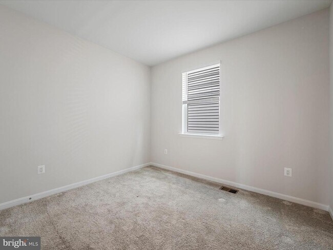 Building Photo - 107 Poe Dr