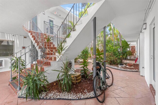 Building Photo - 8040 Tatum Waterway Dr