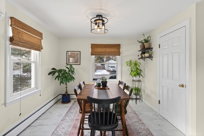 Building Photo - 3BR Cape Available 2/1