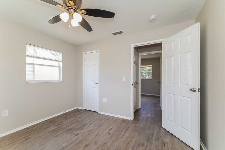 Building Photo - 309 Vaniman Ave