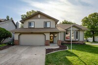 Building Photo - Fresh Updates & Prime Location Near Zorins...