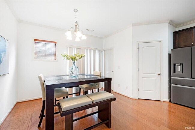 Building Photo - 7921 Dukes Dynasty Dr