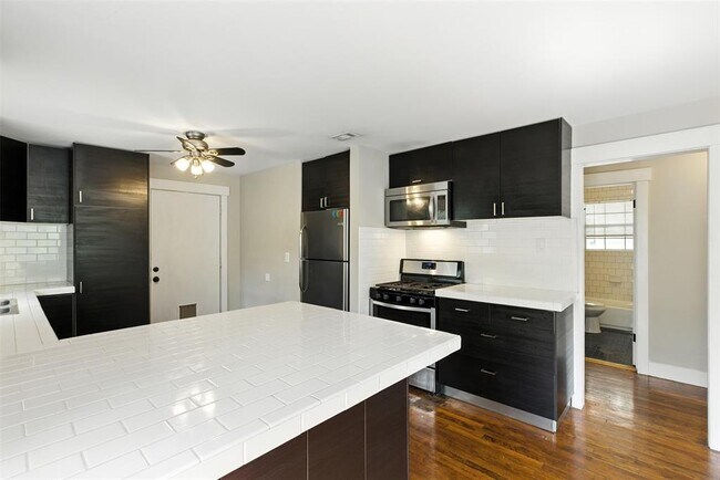 Building Photo - 3303 Dalton St