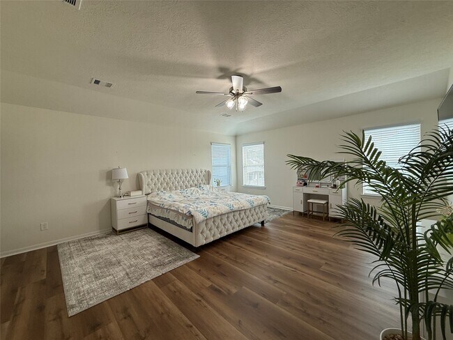 Building Photo - 5815 River Timber Trl