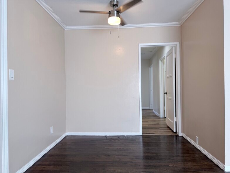 Building Photo - 3082 Thurin Ave