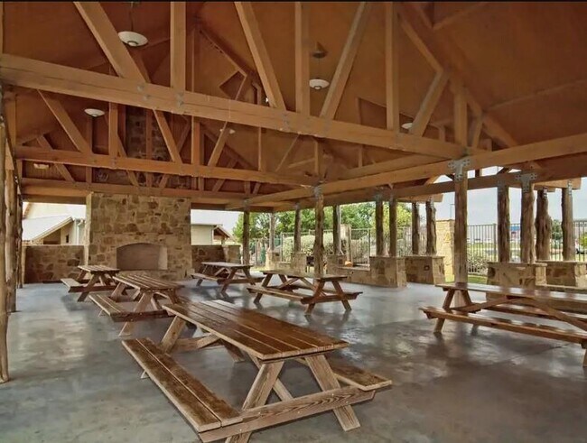 Building Photo - 2844 Mission Tejas Dr