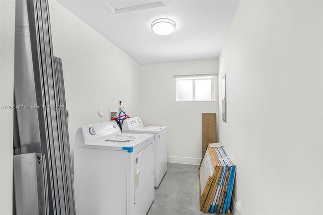 Building Photo - 933 NW 50th St