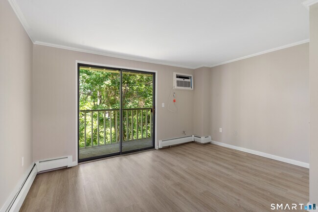 Building Photo - 80 Churchill Dr