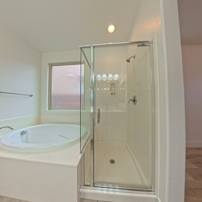 Building Photo - Exceptional Dual Master Residence with Modern Upgrades