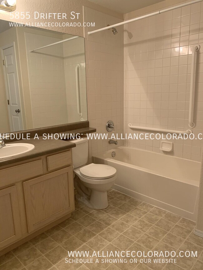 Building Photo - 5855 Drifter St