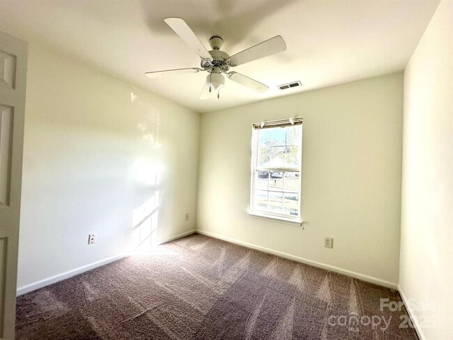 Building Photo - 9513 Isaac Hunter Dr
