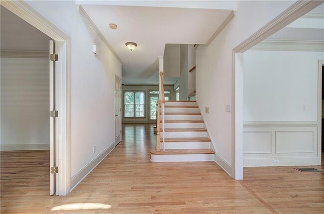 Building Photo - 2320 Starr Lake Dr NW