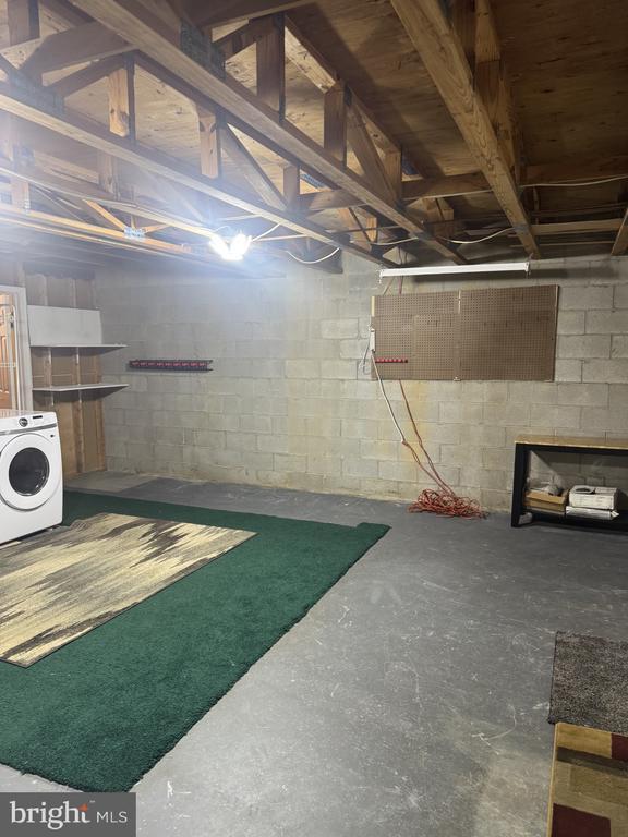Building Photo - 32 Alderman Ct