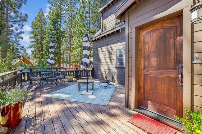 Building Photo - Carnelian Bay 3 Bedroom Ski Lease