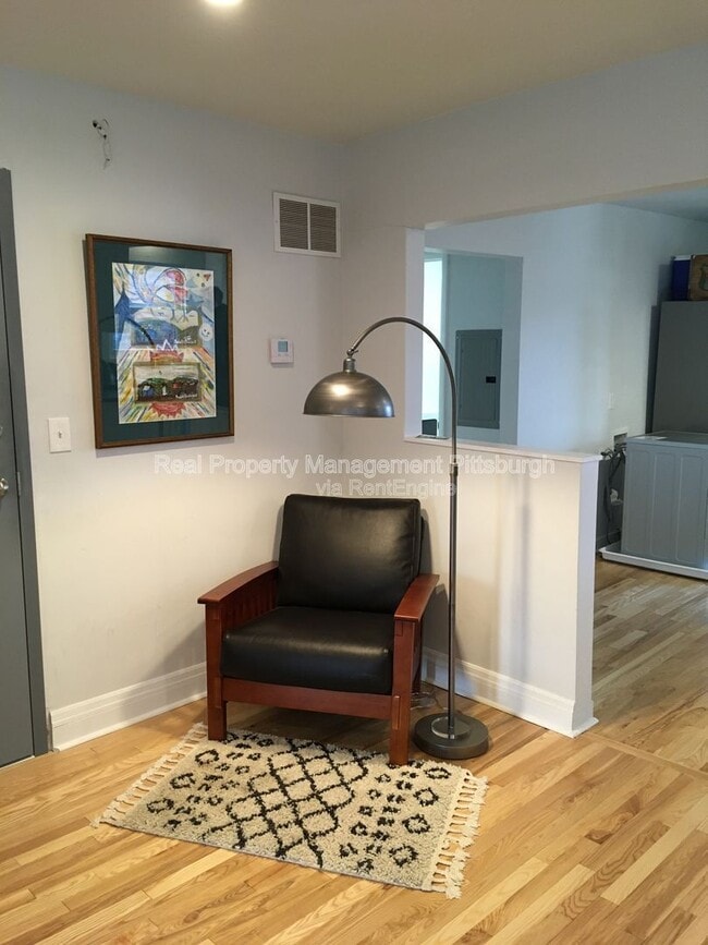 Building Photo - 5619 E Liberty Blvd