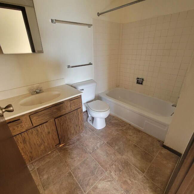 Building Photo - 506 Jefferson St