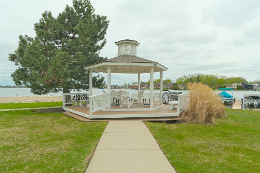 Building Photo - 3553 Port Cove Dr