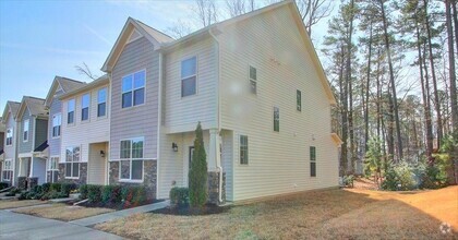 Building Photo - Beautiful 3 Bedroom/ 2.5 Bath Townhome in ...