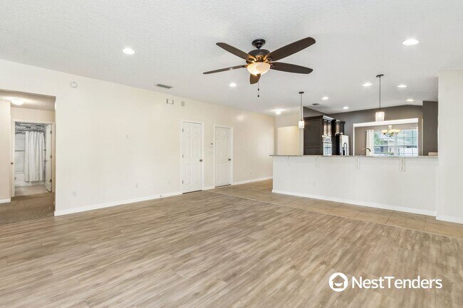 Building Photo - Beautiful Amelia Concourse Home!