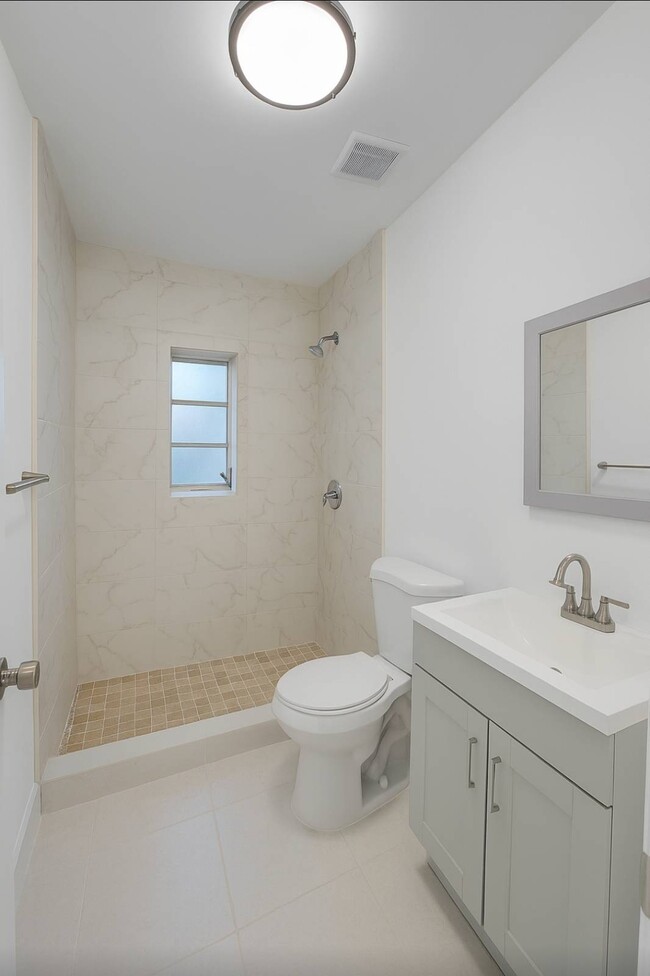 Building Photo - 2311 NW 14th St