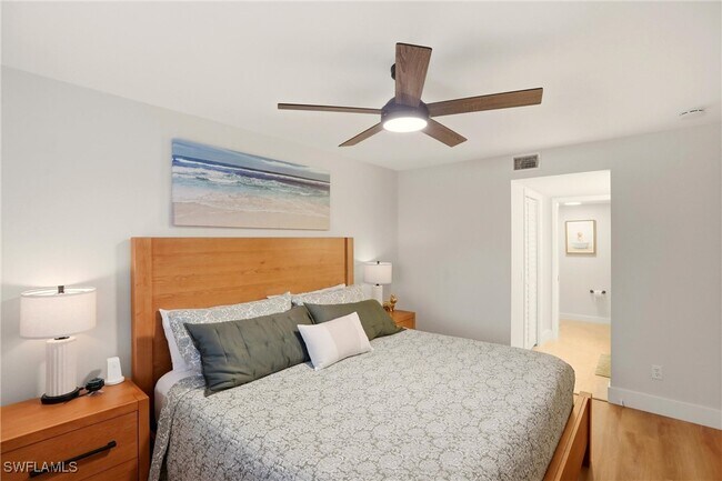 Building Photo - 7300 Glenmoor Ln