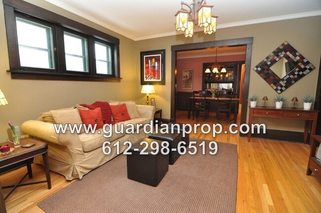 Building Photo - Merriam Park Condo Available November, Mai...