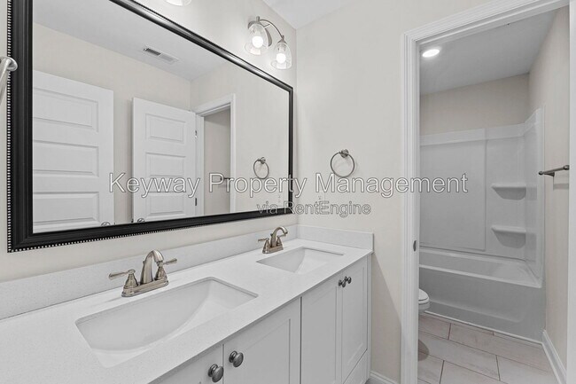 Building Photo - 331 Sumac Trail