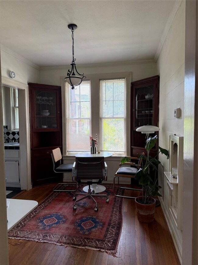 Building Photo - 1417 W Lynn St