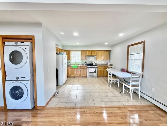 Building Photo - 30 Cottage Pl