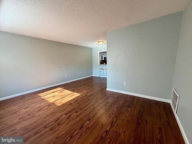 Building Photo - 33 Georgetown Rd