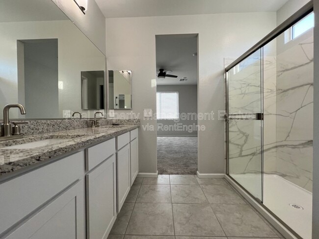 Building Photo - 3435 S 177th Dr