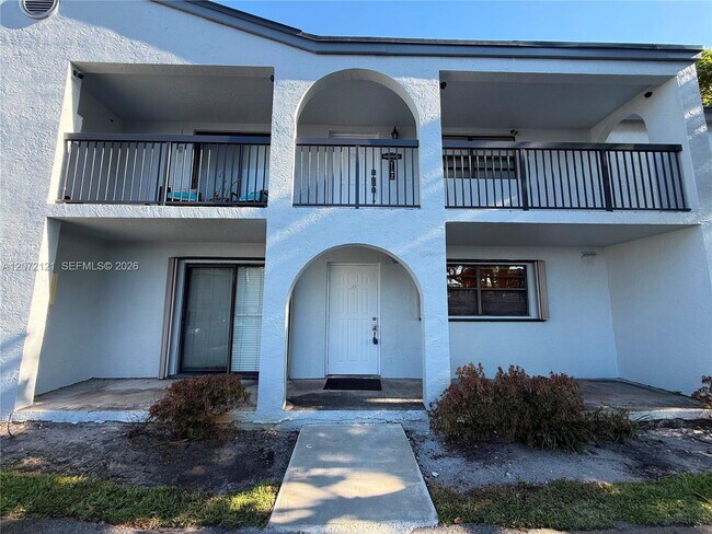 Building Photo - 18200 Mediterranean Blvd
