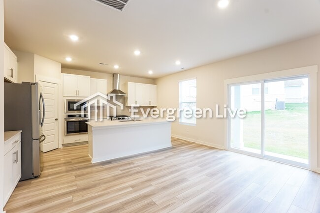 Building Photo - 880 Bur Oak Ct