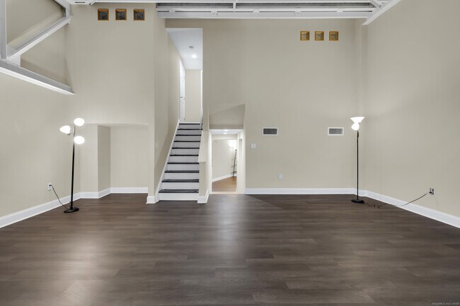 Building Photo - 1 Front St