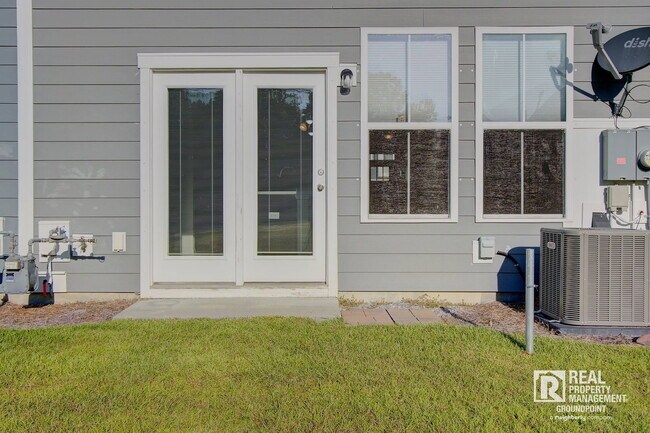 Building Photo - 432 Trotters Ln