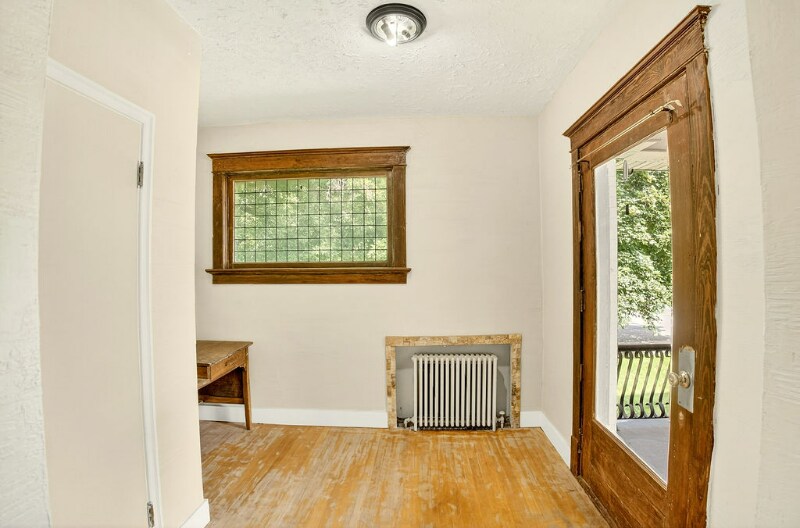 Building Photo - 605 S 7th Ave