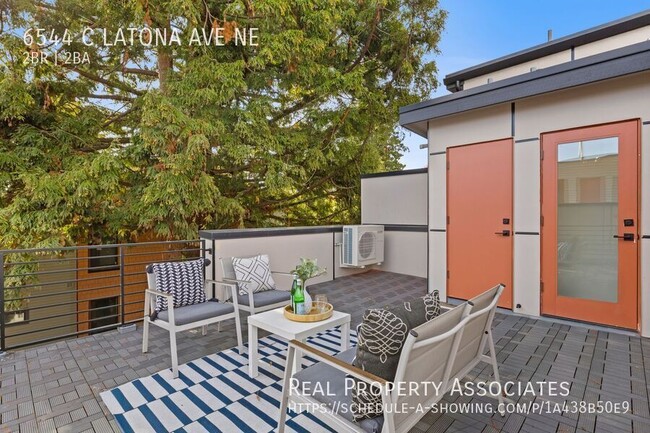 Building Photo - 6544 Latona Ave NE