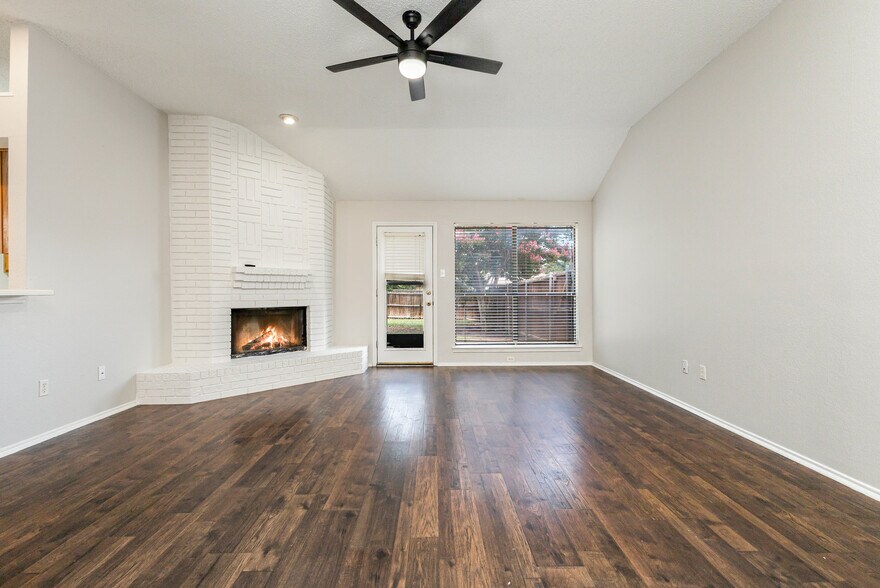 Building Photo - 1537 Winter Park Ln