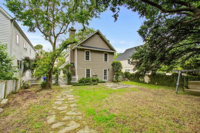 Building Photo - 978 Governors Rd