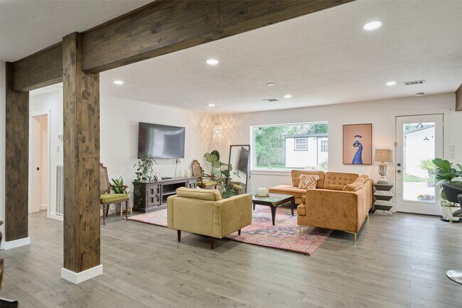 Building Photo - 3607 Hickory Hill Ln