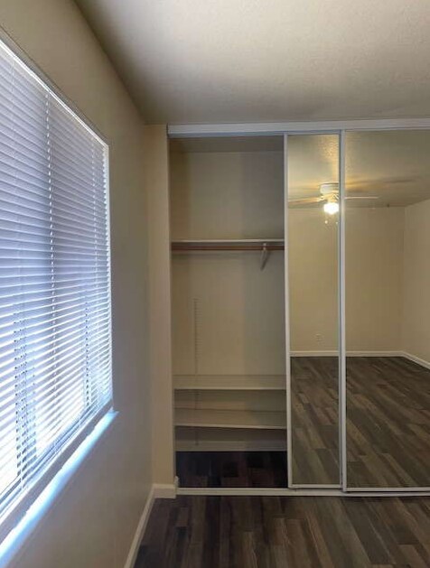 Building Photo - 7718 Brentwood Dr
