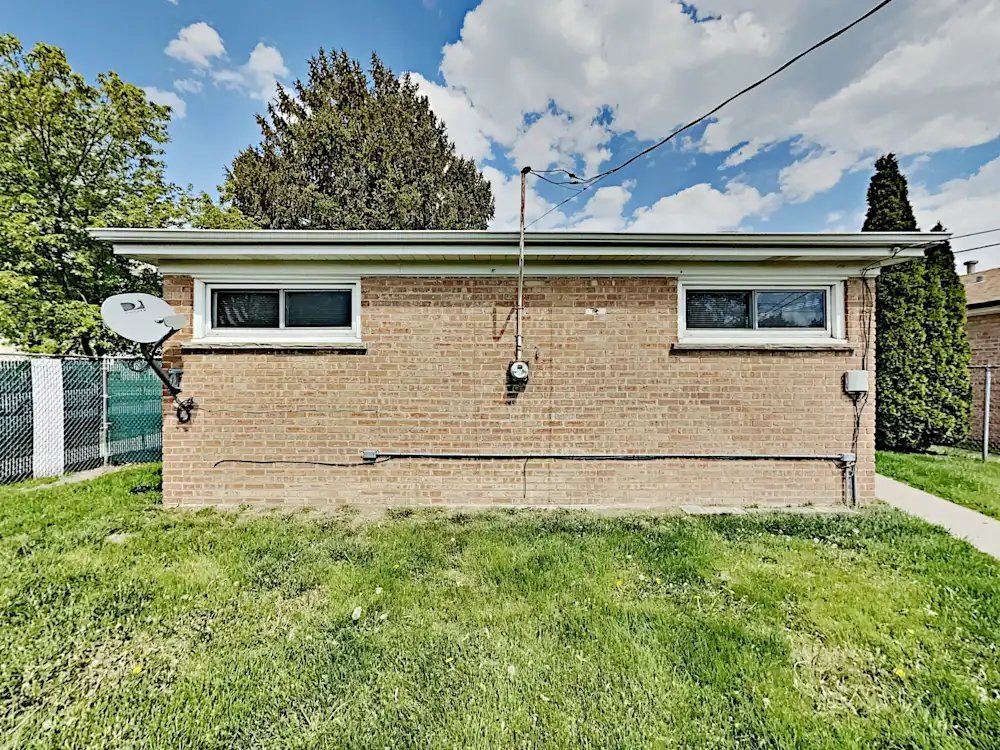 Building Photo - 7700 Monitor Ave
