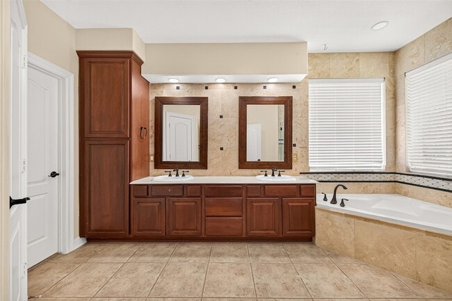 Building Photo - 32515 Westminster Dr