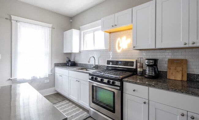 Building Photo - 6011 Ellen Ave