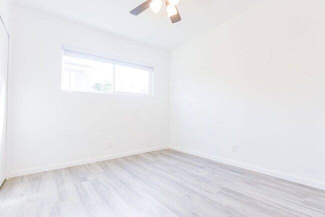 Building Photo - Ocean Avenue Duplex