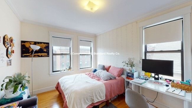 Building Photo - 76 Quint Ave