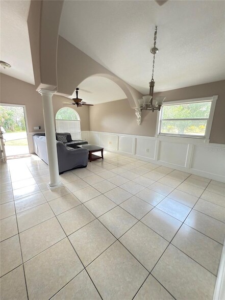 Building Photo - 6303 Little River Dr